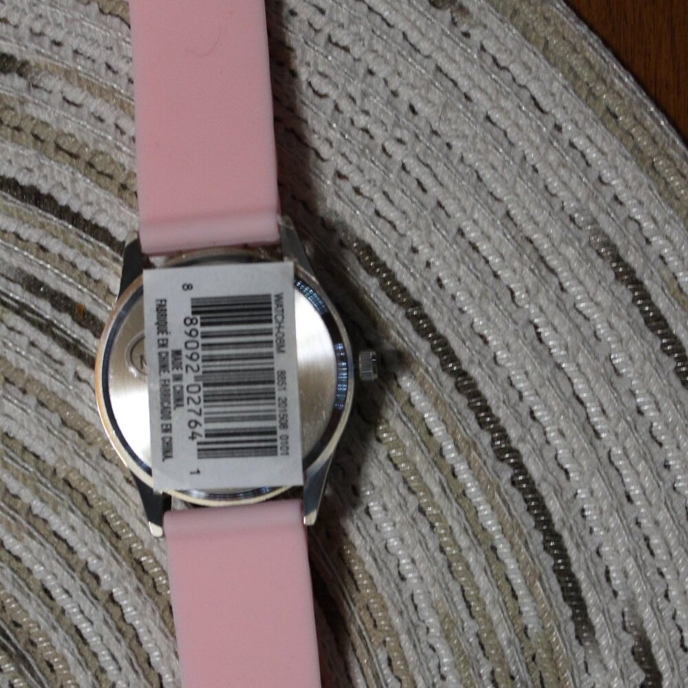 BRAND NEW WITHOUT TAGS DARICE PINK SILCONE WRISTWATCH - Picture 4 of 7